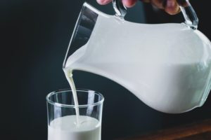 カルシウム源として最も有名な牛乳